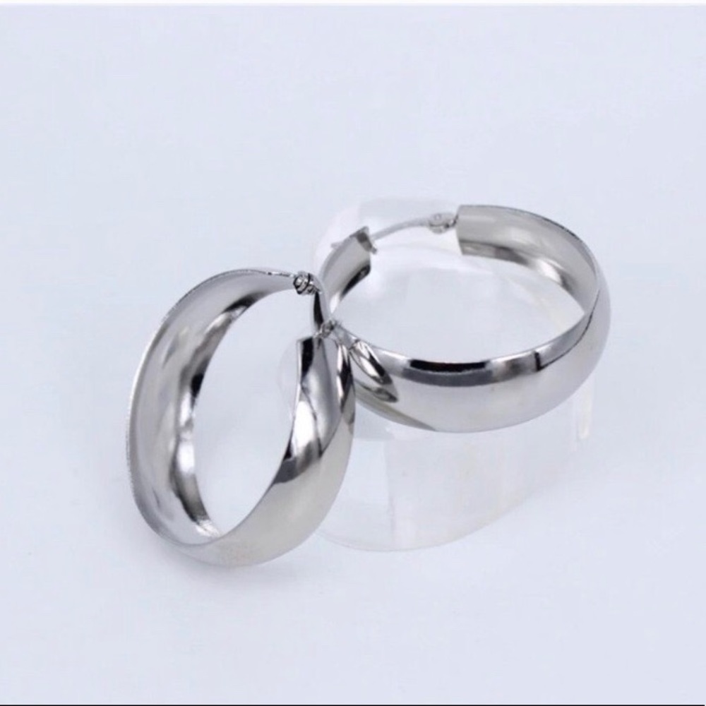 New 18K White Gold 2” Round Chunky Hoop Earrings - Picture 2 of 4